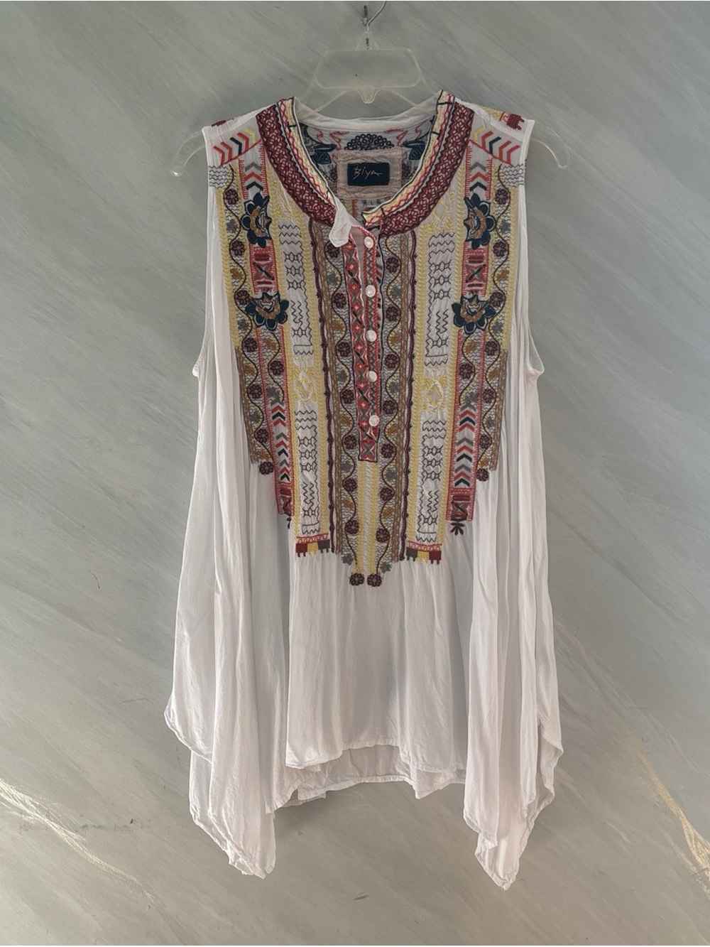 Johnny Was Biya L White/ Colorful Embroidered Sleeveless Asymmetrical Hem Top